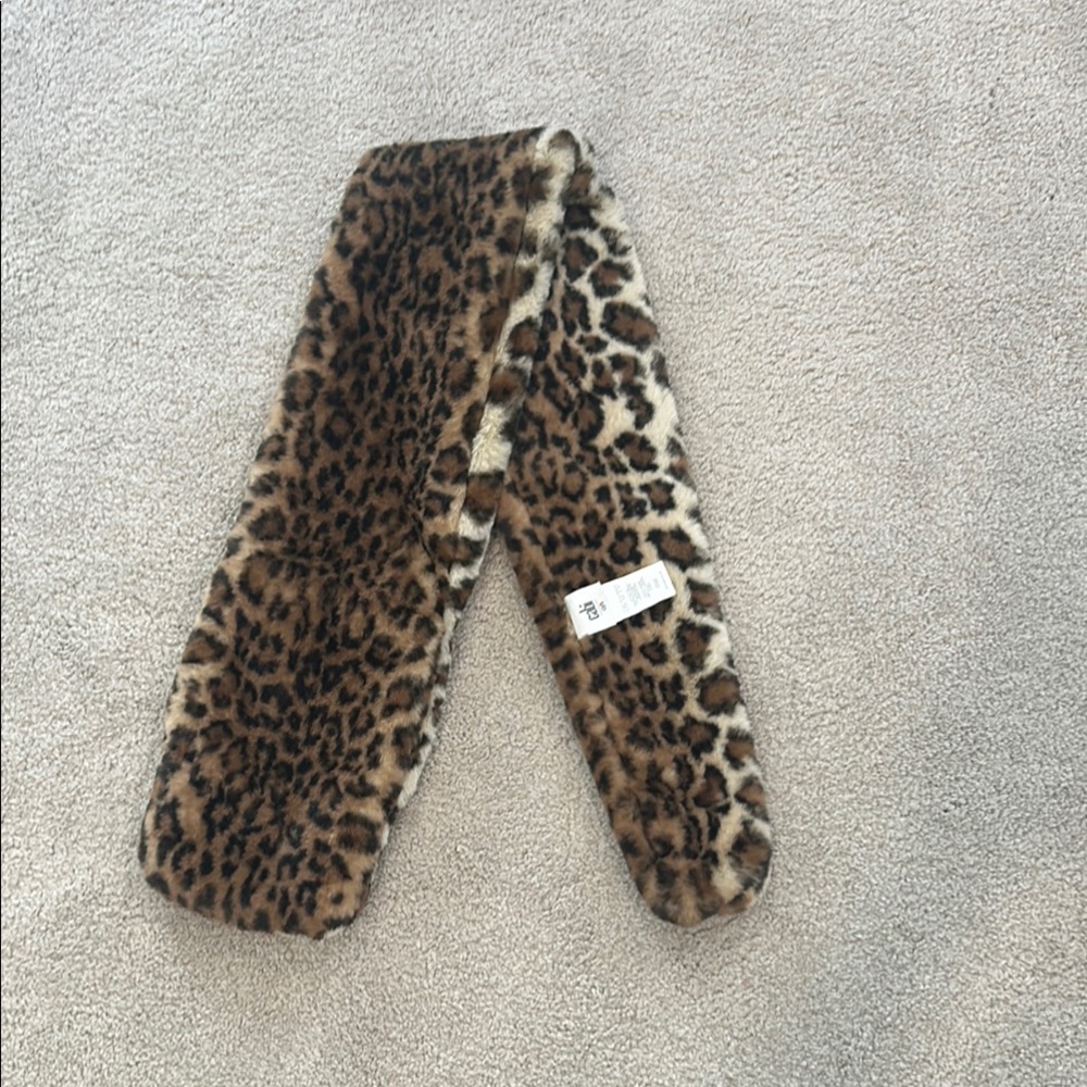 Leopard Print Women’s Scarf